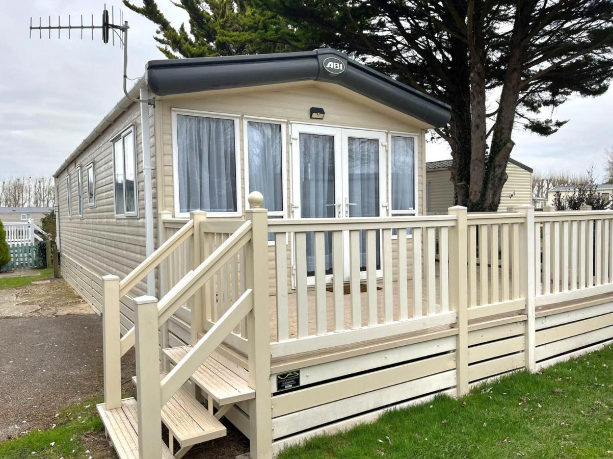 Memories Made Hotel Selsey Buitenkant foto